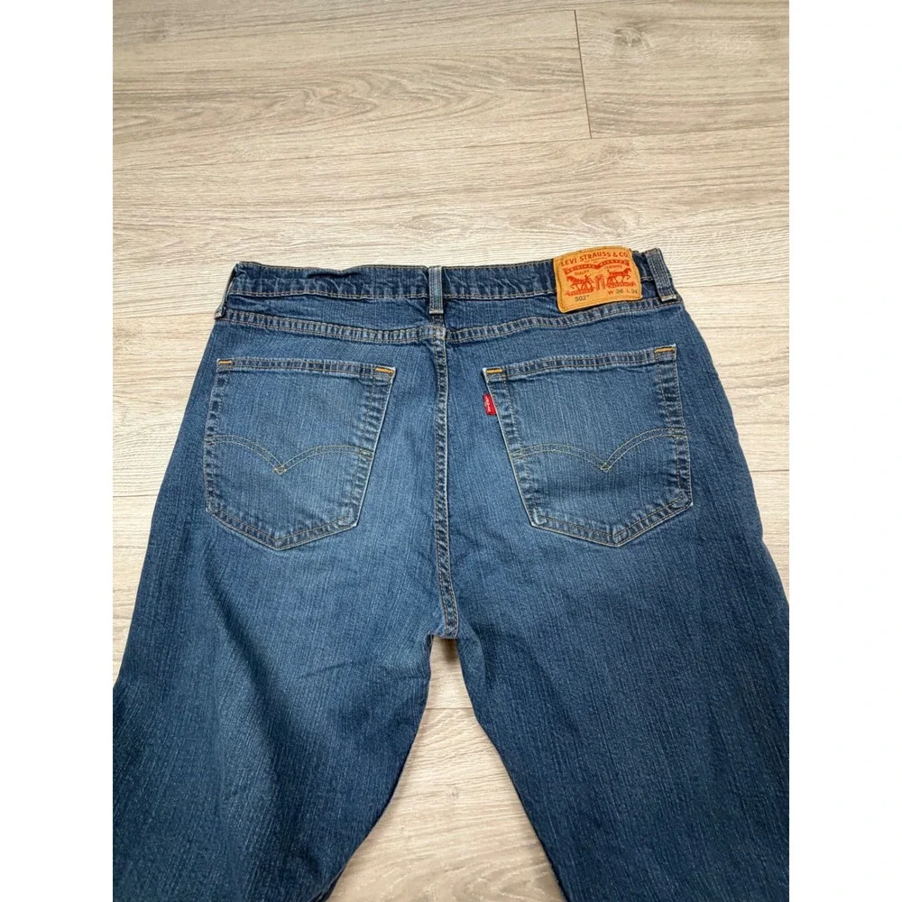 Levis 502 Regular Taper Blue Jeans Mens 36x34 Medium Wash Denim 29507-0004
